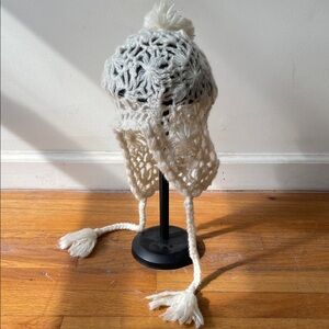 Vintage American rag lace knit earflap beanie off white color super cute!